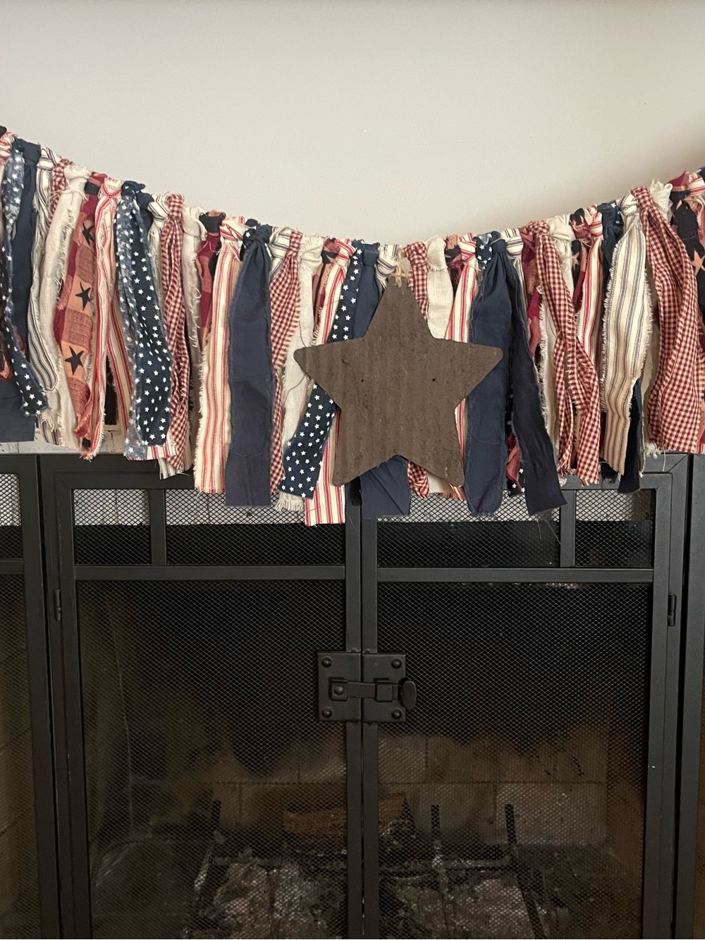 4th of July Patriotic Rag Tie Garland - Picture 3 of 4